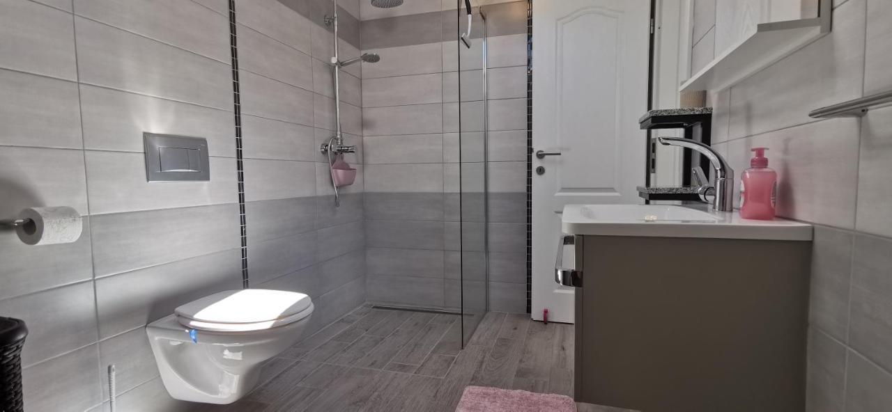 Apartments Angeline 로비니스코 셀로 외부 사진